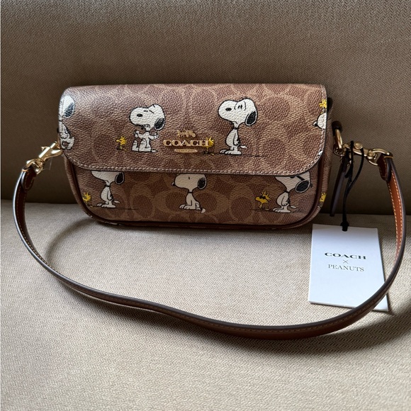 Coach X Peanuts Hailey flap bag - Picture 1 of 7